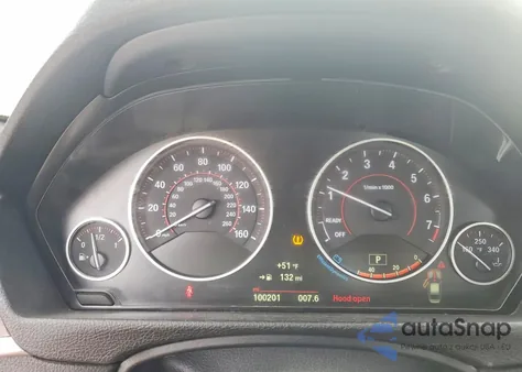 2018 BMW 330 Xi z USA, uszkodzony, nr VIN WBA8D9G51JNU69760